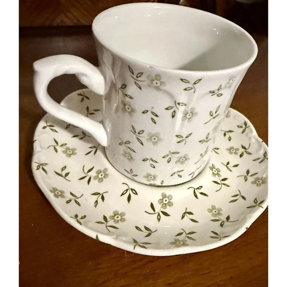 Floral Vintage England Bone China Tea Set